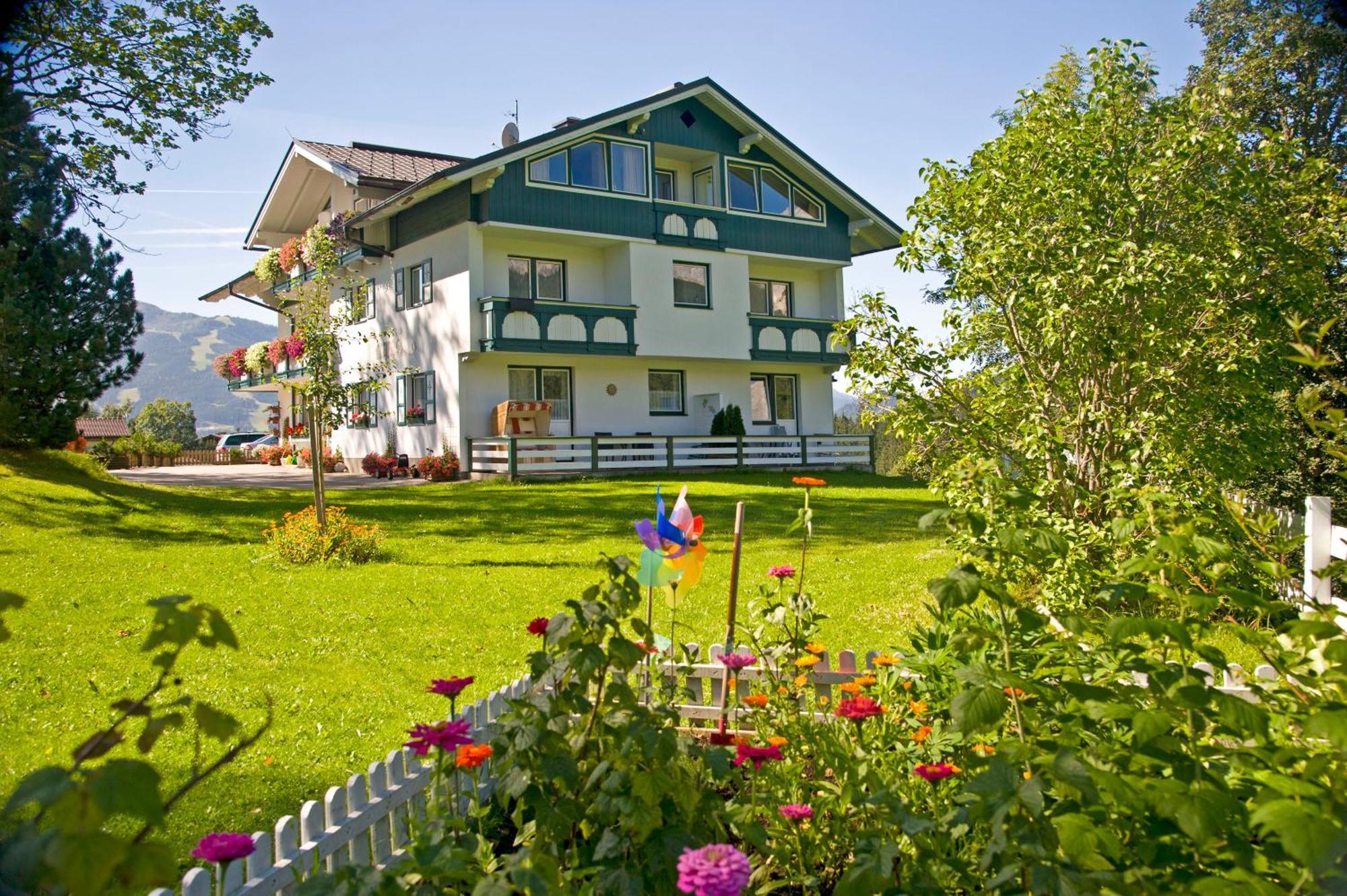 Landhaus & Ferienwohnungen Bergrast 람자우 암 다흐스타인 외부 사진
